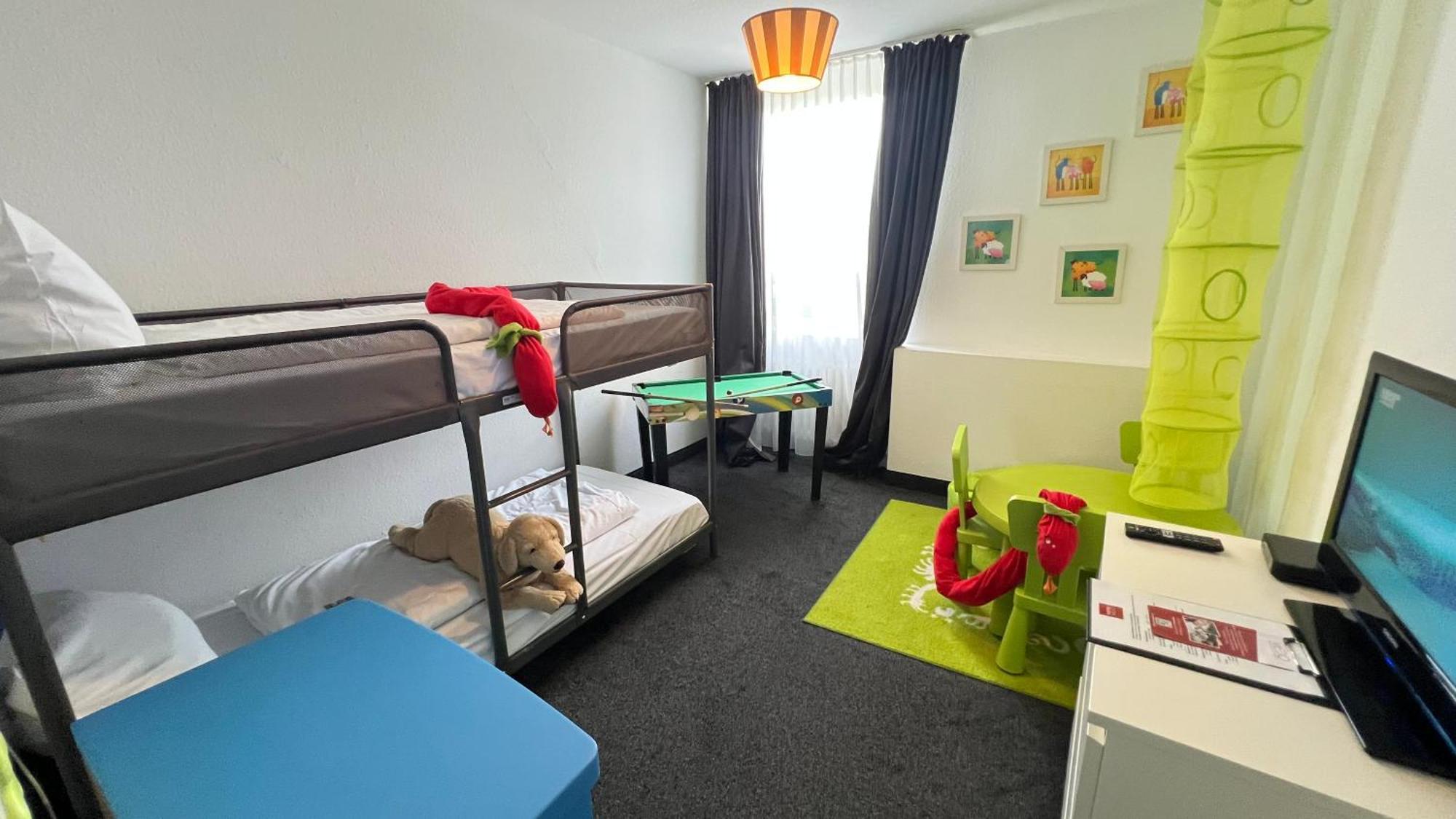 Hotel Medo Koeln Bagian luar foto